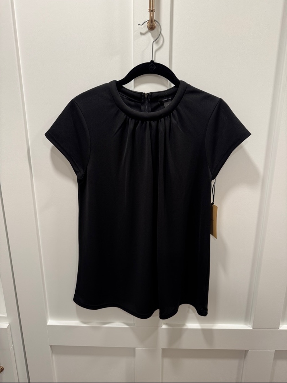 NWT Halogen Black Short-Sleeve Gathered Neck Blouse